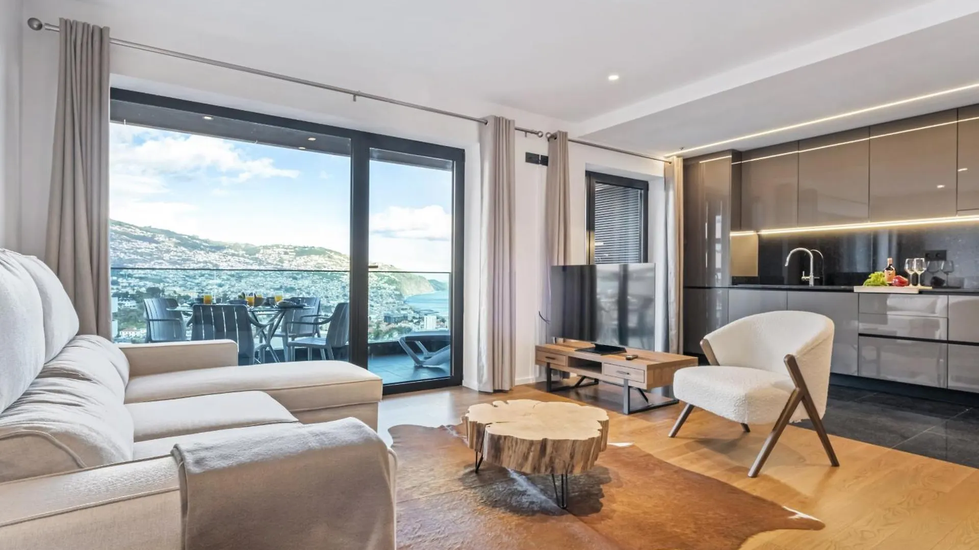 Apartment Bay View - By Wehost فونشال 0*,  البرتغال